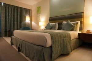 How to Save Money on Hotels and Accommodation